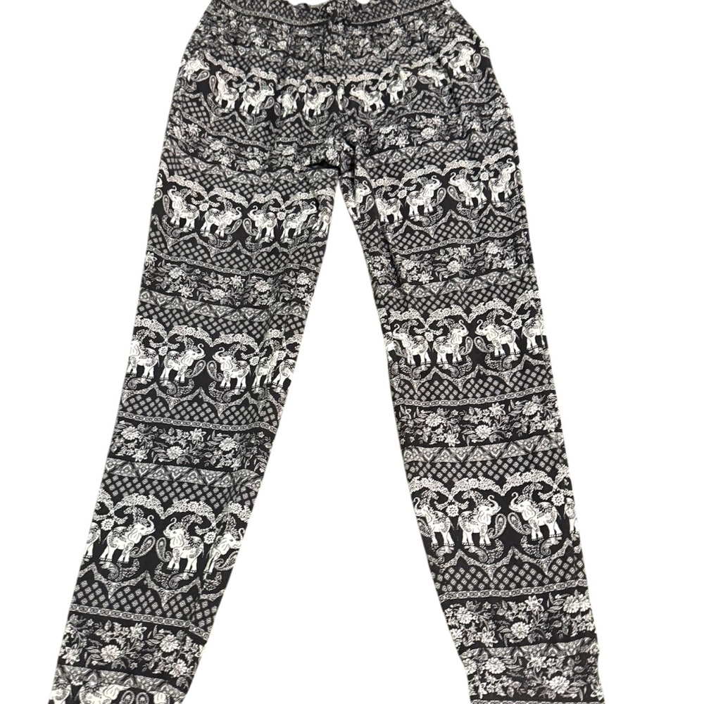 Mudd Black and White Elephant Print Pants